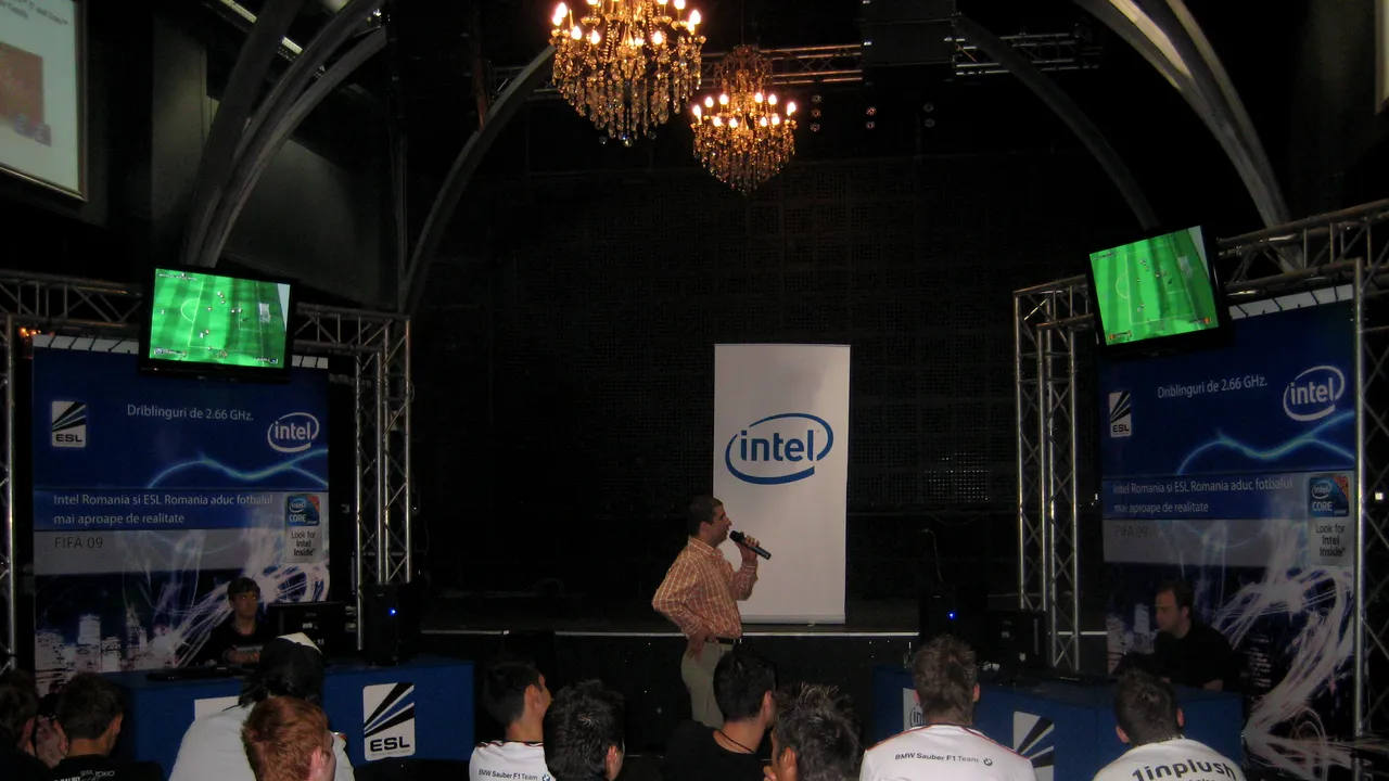 Intel ii premiaza pe campioni