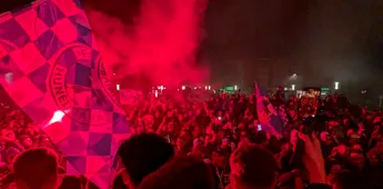 Petrecere în noapte: show istoric la Hunedoara, după ce Corvinul a câștigat Cupa României! Discursul lui Florin Maxim, ascultat într-o liniște perfectă: „Atunci am știut că nimic nu ne mai poate împiedica”. VIDEO