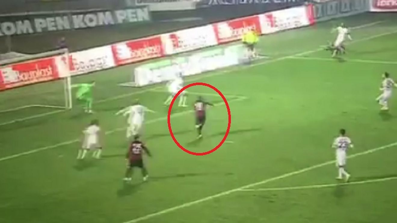 VIDEO | Execuție perfectă. Stadionul a explodat la golul superb al lui Bogdan Stancu din meciul cu Galatasaray