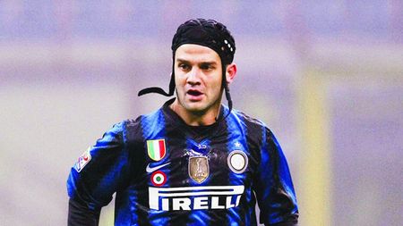 E SIGUR: Chivu pleacă în vară de la Inter!** 5 SUPER echipe se bat pentru el: Ajax are cele mai mari șanse să-l ia