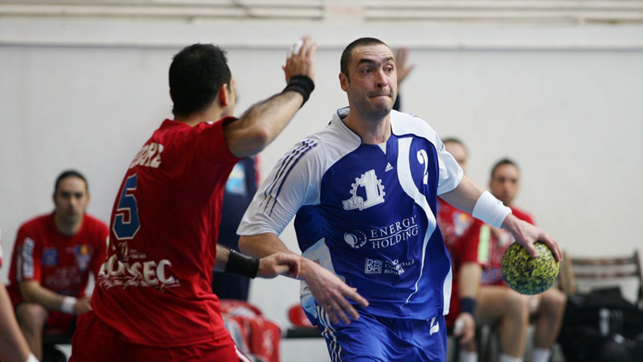 Steaua - Reșița** este finala Cupei României la handbal masculin