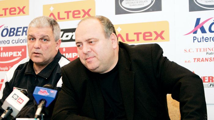 Pinalti: „Cei de la FRF se luptă numai pentru bani"