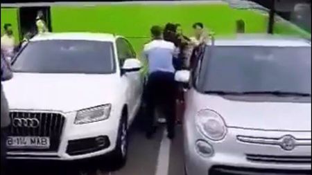 A apărut clipul cu bătaia dintre Dan Alexa și fanii celor de la UTA Arad! Scenele sunt halucinante | VIDEO