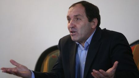 Dumitru Hărădău explică neașteptata înfrângere suferită de Halep: "Simona nu a putut echilibra meciul decât cu mingi speciale. Nu reușești așa cu Muguruza. Iberica are o simplitate în joc pe care nu o văd la Simona" 