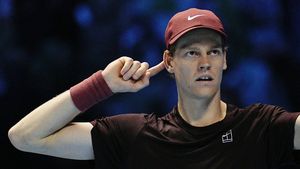 Jannik Sinner l-a răpus pe Carlos Alcaraz și a câștigat Turneul Campionilor pentru al doilea an la rând! Recordul fabulos al lui Ilie Năstase, doborât de italian