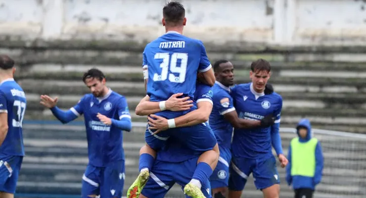 CSM Slatina a început prost cu CSM Olimpia Satu Mare, dar a câștigat. Claudiu Niculescu și oltenii au beneficiat și de om în plus: ”Ne-a bulversat golul lor, dar a existat o singură echipă”