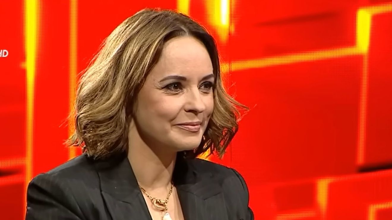 Povestea emoționantă a copilului fotbalist pe care Andreea Marin Bănică îl ajută financiar! „Merge în fiecare zi cu trenul, după ore, alături de bunicul lui, la antrenamente”