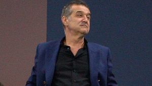 Maxim îi răspunde lui Gigi Becali:** "Fiecare își alege cum vrea viața din afara stadionului!" Ce spune de o mutare în Ghencea