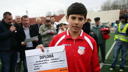 EXCLUSIV | O poză devenită virală pe timpul Euro 2019, explicată la ProSport LIVE. Cum se "încarcă" înainte de meciuri jucătorul pe care Becali vrea să obțină zeci de milioane de euro: "Randamentul lui poate să fie foarte mare"