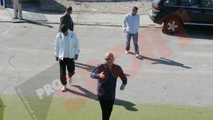 Piți:** "Lui MM îi stă bine în funcția actuală..de curvă"