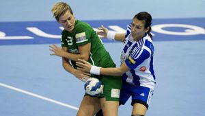 Neagu redevine jucătoarea din 2010 la Podgorica! HCM Baia Mare are cea mai slabă linie de clasament din Ligă