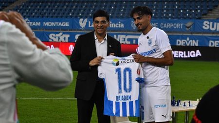 Ce făcea Ştefan Baiaram în timp ce Mirel Rădoi primea îngrijiri medicale în vestiarul Universităţii Craiova