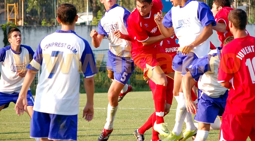 Juventus** trece în turul III