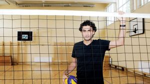 A pornit din Giulești, a jucat în cele mai tari campionate din Europa și a devenit campion în Argentina!** Povestea unui român care face istorie în sportul mondial!