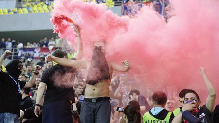 "Cod roșu". 250 fani ai lui Vardar au sosit deja în București. Ultrașii celor două echipe sunt în conflict, UEFA va monitoriza atent meciul