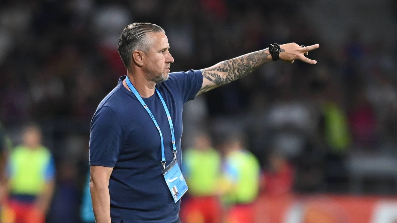 A căzut cerul pe Laurențiu Reghecampf în Liga Campionilor Africii. Echipa lui avea 1-0 în minutul 90, dar apoi s-a întâmplat ceva ce se vede, poate, la 10.000 de meciuri