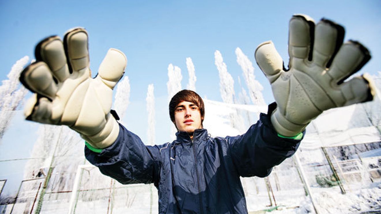 În grija "Căpitanului"!** Tătărușanu își crește urmașul din poarta Stelei