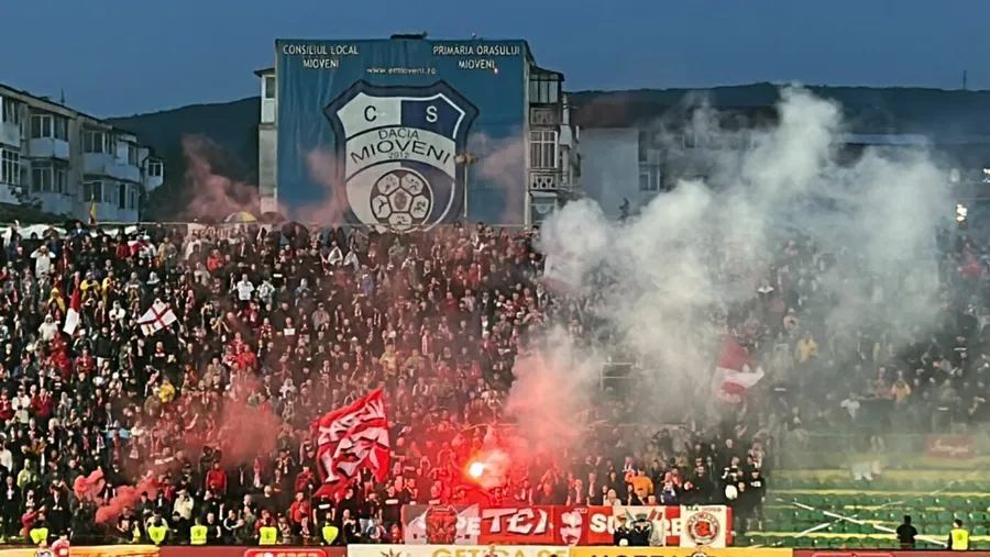 Fluier de start în FC Argeș - Dinamo