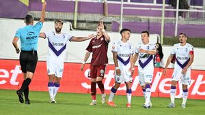 Rapid și Craiova fug la TAS, arbitrii din Superliga vin de la FRF