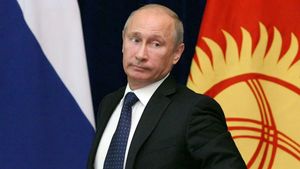 Fabulos! Vladimir Putin a inventat un „McDonald's” al Rusiei: se cheamă „Unchiul Vanya” și copiază tot meniul celebrei francize americane! Incredibil cum arată logo-ul