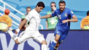 Are deja un renume: 167 de persoane au mizat pe faptul că Luis Suarez va mușca pe cineva la CM