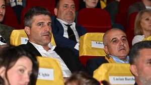 Daniel Niculae, dat afară de prietenul Victor Angelescu, la ordinul lui Dan Şucu! L-au "executat" în ziua numirii lui Neil Lennon: când vine noul preşedinte de la Rapid!