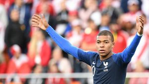 PSG ia 150.000.000 din transferul lui Kylian Mbappe, dar Real Madrid nu plătește niciun cent! Cum e posibil asta