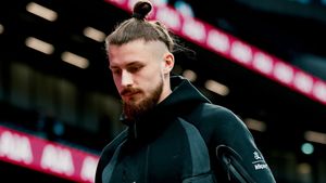 Radu Drăguşin trebuie să plece de urgență de la Tottenham! Ce s-a întâmplat la meciul cu Sunderland
