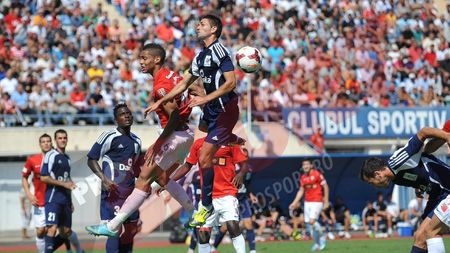 Dinamo s-a făcut de râs la Rm. Vâlcea. "Câinii" au condus cu 2-0 la pauză, dar repriza secundă a fost una teribilă pentru defensiva lui Mulțescu