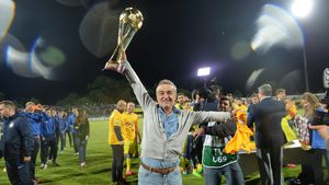 Gigi Becali e convins că poate lua titlul şi pune o presiune imensă pe fotbaliştii de la FCSB: „Dacă vrei să fii campion. Dacă nu, hai, la revedere!" VIDEO