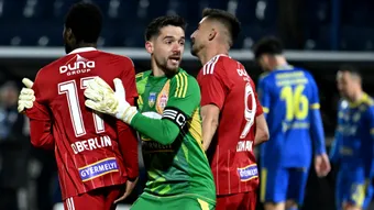 Roland Niczuly e tras pe tușă la Sepsi OSK, însă portarul are spatele asigurat de contract. ”Am răbdare. Așa e viața sportivilor, mai ales în fotbal”