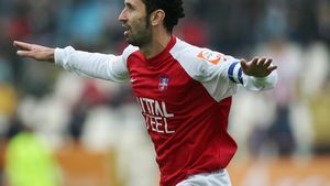 Caz rar în fotbalul din România. "Totti din Moreni" e jucătorul care i-a mulțumit unui jurnalist la finele unei partide. "A venit după mine!"