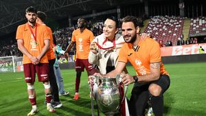 Reacție ironică a celor de la CFR Cluj, după plecarea lui Tachtsidis, grecul dorit de FCSB