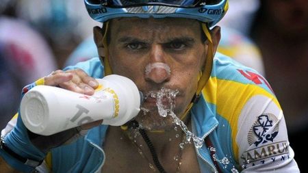 "Albina" norocoasă. Paolo Tiralongo, omul care nu câștigase nicio cursă în 11 ani, și-a trecut în cont a treia victorie în cinci ani în Giro. Aru i-a luat o secundă lui Contador în clasamentul general. Uran a pierdut din nou timp