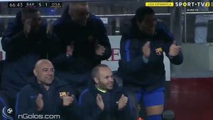 S-a produs momentul așteptat de toată lumea! Mascherano a marcat primul gol în tricoul Barcelonei după 7 ani, 2.433 de zile și 319 meciuri, iar reacția colegilor săi spune totul. Catalanii au "distrus" Osasuna, scor 7-1