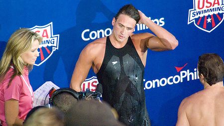 Campionul olimpic Ryan Lochte, părăsit prin telefon, în fața camerelor de luat vederi!