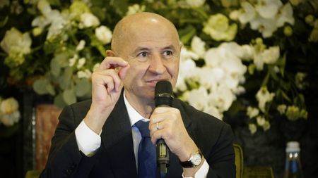 George Copos, dezvăluiri incendiare! După ani de tăcere, fostul patron al Rapidului spune adevărul: cum a luat clubul, cum i-au fost "furate" două titluri şi cum l-a adus pe Mircea Lucescu!
