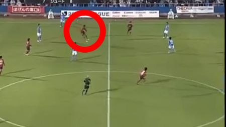 VIDEO Gol de CARTEA RECORDURILOR!** IREPETABIL: a marcat cu CAPUL, din propria jumătate!