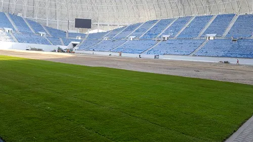 Instalarea gazonului pe noul „Ion Oblemenco” a început noaptea, la lumina nocturnei. Când se încheie procesul și cum arată acum arena din Craiova. SUPER FOTO