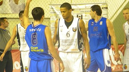 Krstanovic și Dykes aduc o nouă victorie pentru "U"