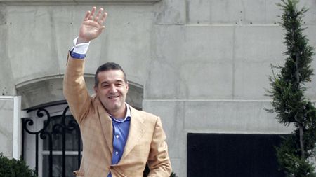 Becali: "Lăcătuș e încântat de lot! Va face o atmosferă extraordinară"