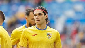 „Marius Șumudică nu și-l dorește pe Ianis Hagi la Rapid București”. De ce are fiul lui Gică Hagi șanse 0 să ajungă în Giulești. EXCLUSIV