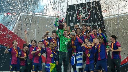 Veste șoc! Vedeta Barcelonei divorțează după 13 ani de relație