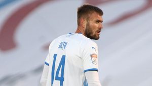 Alexandru Crețu, desființat de fanii Universității Craiova: „Petardă. E bun să schimbe becuri”