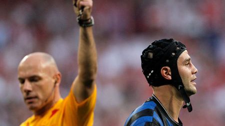 Chivu nu se regăsește! **Căpitanul naționalei, criticat de italieni