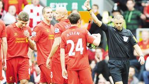 Dezvăluirea unui arbitru din Premier League: "Vorbeam des cu Ferguson!" Manchester United, 23 de meciuri fără înfrângere cu el la centru