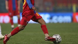 Elton amenință: "Îi înnod picioarele lui Rădoi! Îl fac praf!"