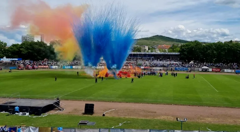 Corvinul a luat, trasă de păr, licența pentru prima ligă, dar n-a scăpat fără amendă! Sancțiune financiară primește și Chindia, dacă promovează. AFC ASA Târgu Mureș și ACSM Reșița n-ar fi putut urca în SuperLigă