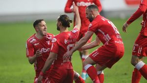 Virgiliu Postolachi vrea să arate că merită să joace la CFR Cluj! A marcat o dublă în meciul decisiv dintre UTA Arad și Gloria Buzău | VIDEO