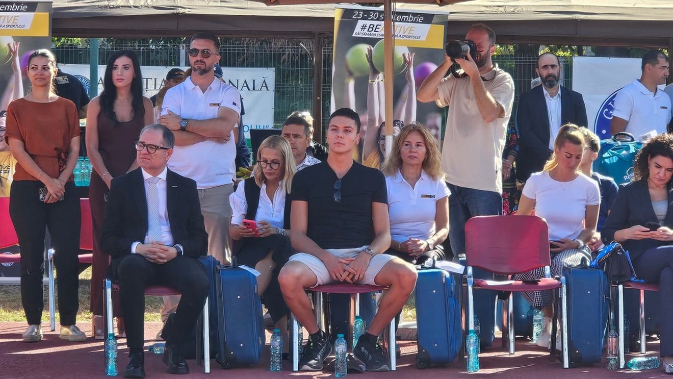 David Popovici i-a cerut lui Ilie Bolojan banii pentru sportivii medaliați la Jocurile Olimpice. Acum, a apărut o petiție online